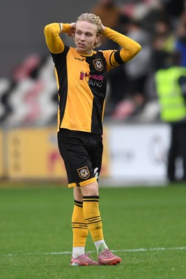 181025 - Newport County v Cheltenham Town - Sky Bet League 2 - Dejected Sam Braybrooke of Newport County