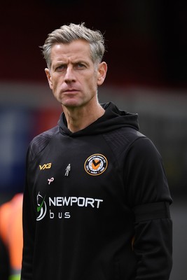 181025 - Newport County v Cheltenham Town - Sky Bet League 2 - Dejected Newport County Manager, David Hughes at full time