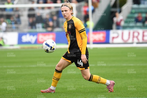 181025 - Newport County v Cheltenham Town - Sky Bet League 2 - Sam Braybrooke of Newport County