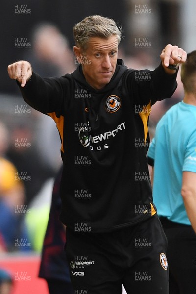 181025 - Newport County v Cheltenham Town - Sky Bet League 2 - Newport County Manager, David Hughes