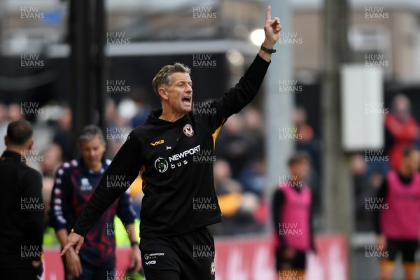 181025 - Newport County v Cheltenham Town - Sky Bet League 2 - Newport County Manager, David Hughes