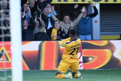 101026 - Newport County v Colchester United - Sky Bet League 2 - Tanatswa Nyakuhwa of Newport County scores the first goal of the game