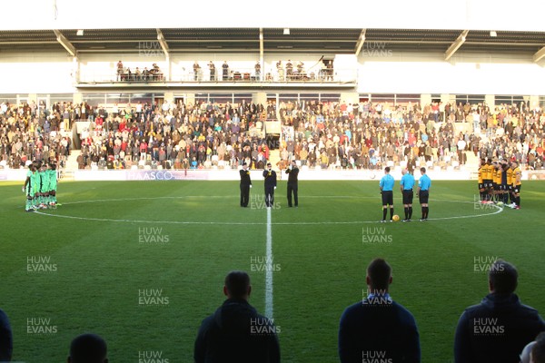 171118 Newport County v Colchester United - Sky Bet League 2 - Newport County and Colchester United pay their respects as part of the 100 years anniversary of the end of World War I
