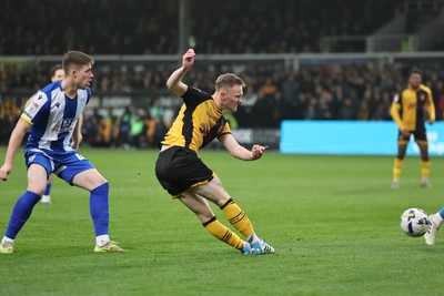 070326 - Newport County v Colchester United - Sky Bet League 2 - Matt Smith of Newport County shoots for goal 