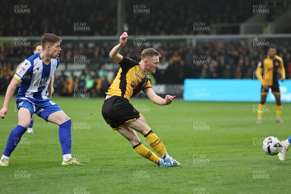 070326 - Newport County v Colchester United - Sky Bet League 2 - Matt Smith of Newport County shoots for goal 