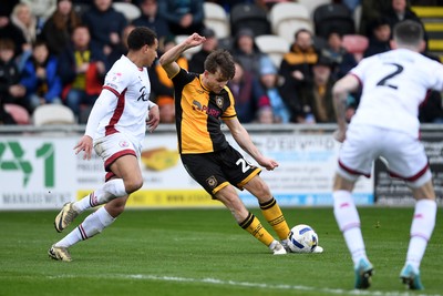 030426 - Newport County v Crawley Town - Sky Bet League 2 - Ben Lloyd of Newport County has a shot on goal