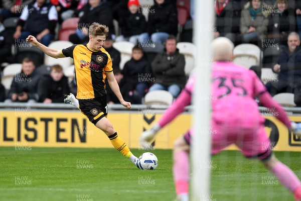 030426 - Newport County v Crawley Town - Sky Bet League 2 - Tom Davies of Newport County has a shot on goal