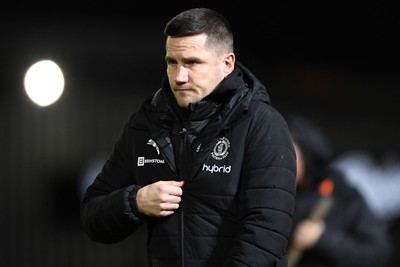 291225 - Newport County v Crewe Alexandra - Sky Bet League 2 - Lee Bell, Crewe Manager