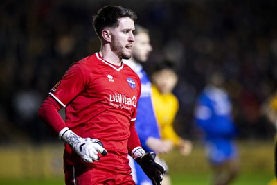 060124 - Newport County v Eastleigh - FA Cup Third Round - Eastleigh goalkeeper Joe McDonnell in action