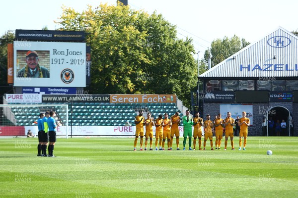 210919 Newport County vs Exeter City - Sky Bet League 2 - Players of Newport County pay their respects to Ron Jones 
