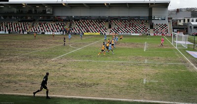 210221 Newport County v Forest Green Rovers, Sky Bet League 2 - Newport County take on Forest Green Rovers on the difficult playing surface of the Rodney Parade pitch
