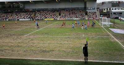 210221 Newport County v Forest Green Rovers, Sky Bet League 2 - Newport County take on Forest Green Rovers on the difficult playing surface of the Rodney Parade pitch