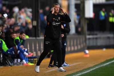011125 - Newport County v Gillingham - FA Cup First Round - Newport County Manager, David Hughes
