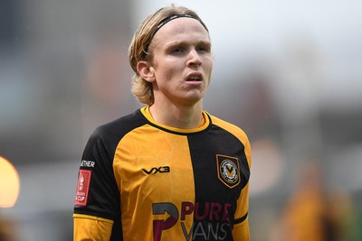 011125 - Newport County v Gillingham - FA Cup First Round - Sam Braybrooke of Newport County