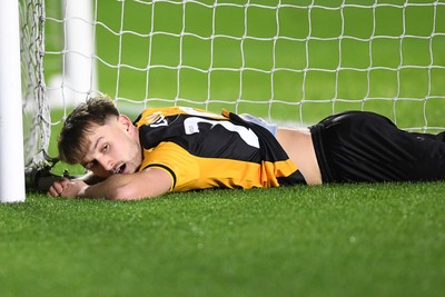 011125 - Newport County v Gillingham - FA Cup First Round - Ben Lloyd of Newport County misses a big chance