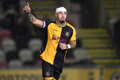 011125 - Newport County v Gillingham - FA Cup First Round - Courtney Baker-Richardson of Newport County celebrates scoring his penalty 