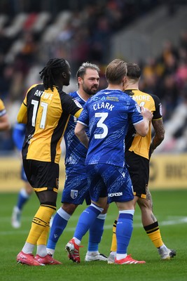 200925 - Newport County v Gillingham - Sky Bet League 2 - Things heat up between the two sides