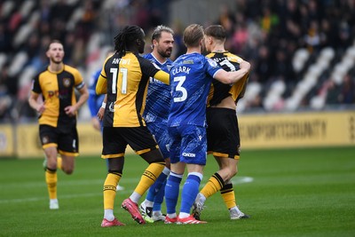 200925 - Newport County v Gillingham - Sky Bet League 2 - Things heat up between the two sides