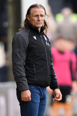 200925 - Newport County v Gillingham - Sky Bet League 2 - Gareth Ainsworth, Gillingham Manager