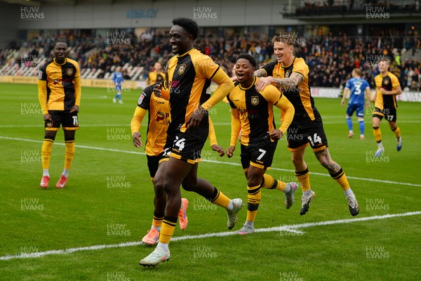 200925 - Newport County v Gillingham - Sky Bet League 2 - Nathan Opoku of Newport County celebrates scoring a goal with team mates