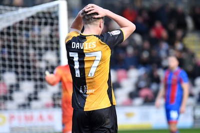 070226 - Newport County v Grimsby Town - Sky Bet League 2 - Tom Davies of Newport County goes close