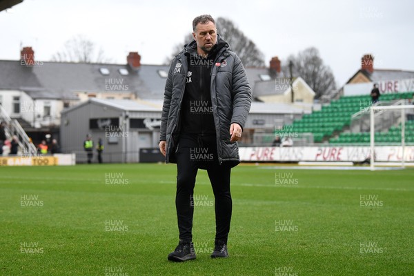070226 - Newport County v Grimsby Town - Sky Bet League 2 - David Artell, Grimsby Manager