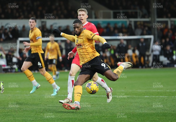 161223 - Newport County v Grimsby Town, EFL Sky Bet League 2 - Omar Bogle of Newport County looks to shoot at goal
