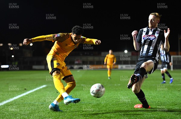 201119 - Newport County v Grimsby Town - FA Cup - Corey Whitely of Newport County tries to get the ball past Liam Gibson of Grimsby Town