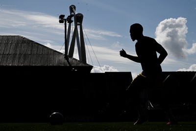 260926 - Newport County v Grimsby Town - Sky Bet League 2 - Newport players warm up before the match