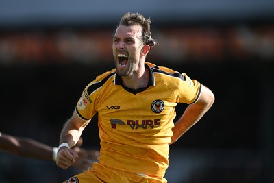 260926 - Newport County v Grimsby Town - Sky Bet League 2 - Christian Doidge of Newport County celebrates scoring a goal