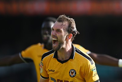 260926 - Newport County v Grimsby Town - Sky Bet League 2 - Christian Doidge of Newport County celebrates scoring a goal