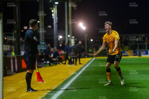 180322 - Newport County v Hartlepool United - Sky Bet League 2 - Rob Street of Newport County confronts the linesman