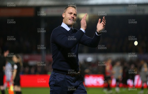 060119 - Newport County v Leicester City - FA Cup 3rd Round - Newport County Manager Michael Flynn thanks fans at full time