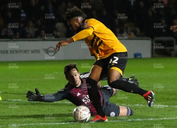 060119 - Newport County v Leicester City, FA Cup Third Round - Antoine Semenyo of Newport County tries to take the ball around Leicester City goalkeeper Danny Ward