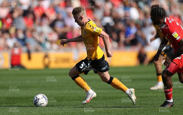 040921 - Newport County v Leyton Orient - SkyBet League Two - Ollie Cooper of Newport County makes a break