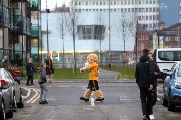160219 - Newport County v Manchester City - FA Cup 5th Round - Spytty the dog arrives at the ground