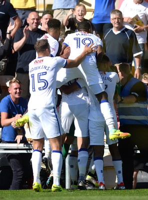 060816 - Newport County v Mansfield Town - Sky Bet League 2 -Mansfield Town players celebrate Kevan Hurst goal