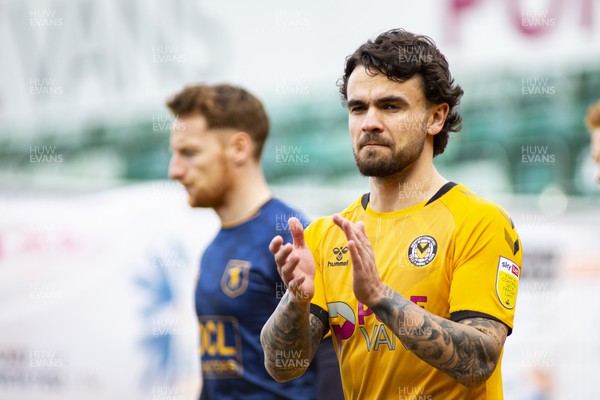 190222 - Newport County v Mansfield Town - Sky Bet League 2 - Dom Telford of Newport County ahead of kick off