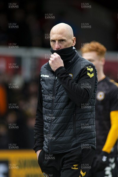190222 - Newport County v Mansfield Town - Sky Bet League 2 - Kevin Ellison of Newport County during the warm up