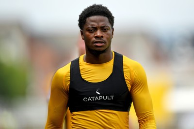 230825 - Newport County v Milton Keynes Dons - Sky Bet League 2 - Dejected Bobby Kamwa of Newport County