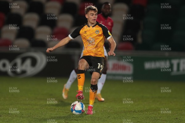 051220 - Newport County v Morecambe - Sky Bet League 2 - Scott Twine of Newport County looks for support