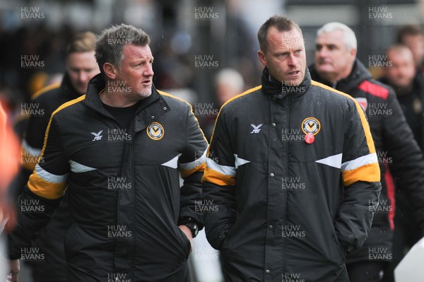 271018 - Newport County v Morecambe  Rovers - Sky Bet League 2 - Newport County manager Mike Flynn (right)