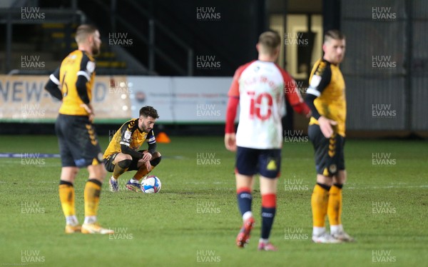 191220 - Newport County v Oldham Athletic, Sky Bet League 2 - Newport County players show the disappointment at the end of the match