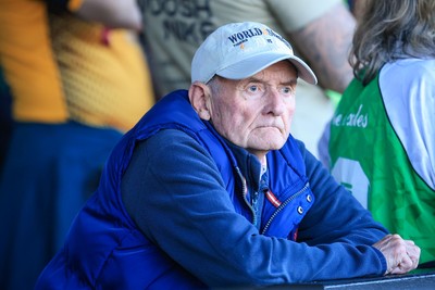 250426 - Newport County v Oldham Athletic - Sky Bet League 2 - Newport County fans