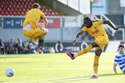 280726 - Newport County v Reading - Preseason Friendly - Yahya Bamba of Newport County has a shot at goal