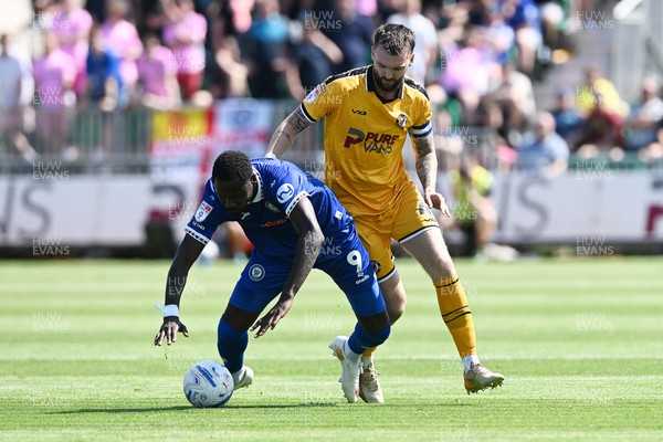150826 - Newport County v Rochdale - Sky Bet League 2 - Kyle Cameron of Newport County is challenged by Mani Dieseruvwe of Rochdale