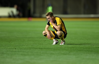 190825 - Newport County v Salford City - SkyBet League Two - Dejected Matt Smith of Newport County at full time