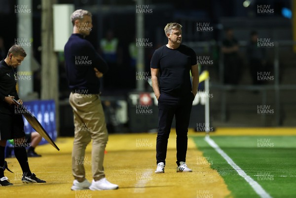 190825 - Newport County v Salford City - SkyBet League Two - Salford City Manager Karl Robinson 