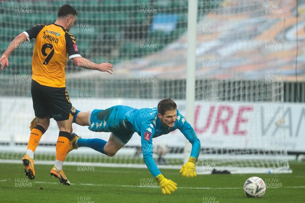 281120 - Newport County v Salford City - FA Cup Second Round - Vaclav Hladky Salford City Goalkeeper thwarts an attack from Padraig Amond of Newport County  