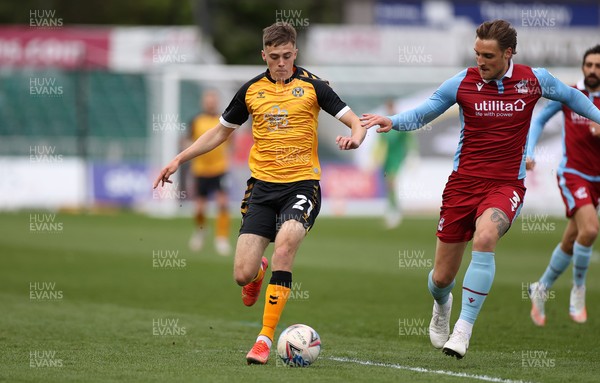270421 - Newport County v Scunthorpe United - SkyBet League Two - Lewis Collins of Newport County is challenged by George Taft of Scunthorpe